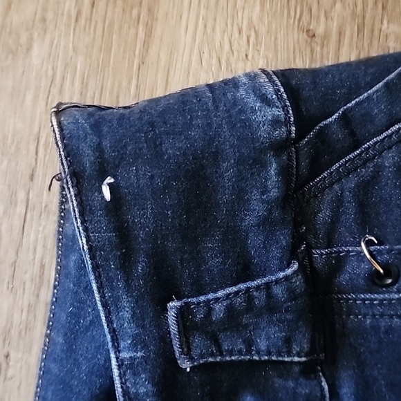 NYE Butt Lifter Jeans - Picture 5 of 10